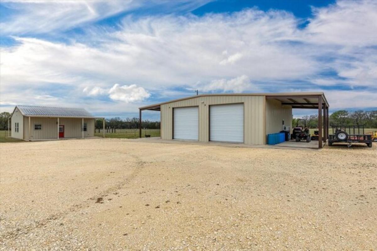 Picture of Home For Sale in Hico, Texas, United States