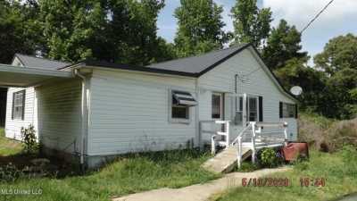 Home For Sale in Enid, Mississippi