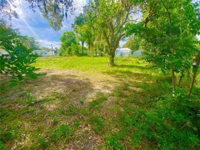 Residential Land For Sale in Hampton, Florida