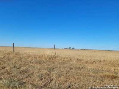 Residential Land For Sale in Floresville, Texas