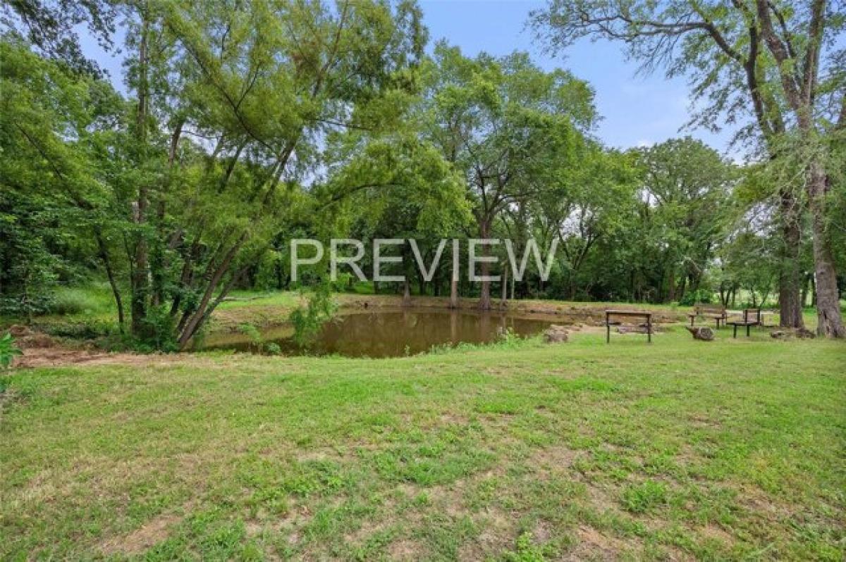 Picture of Home For Sale in Kemp, Texas, United States