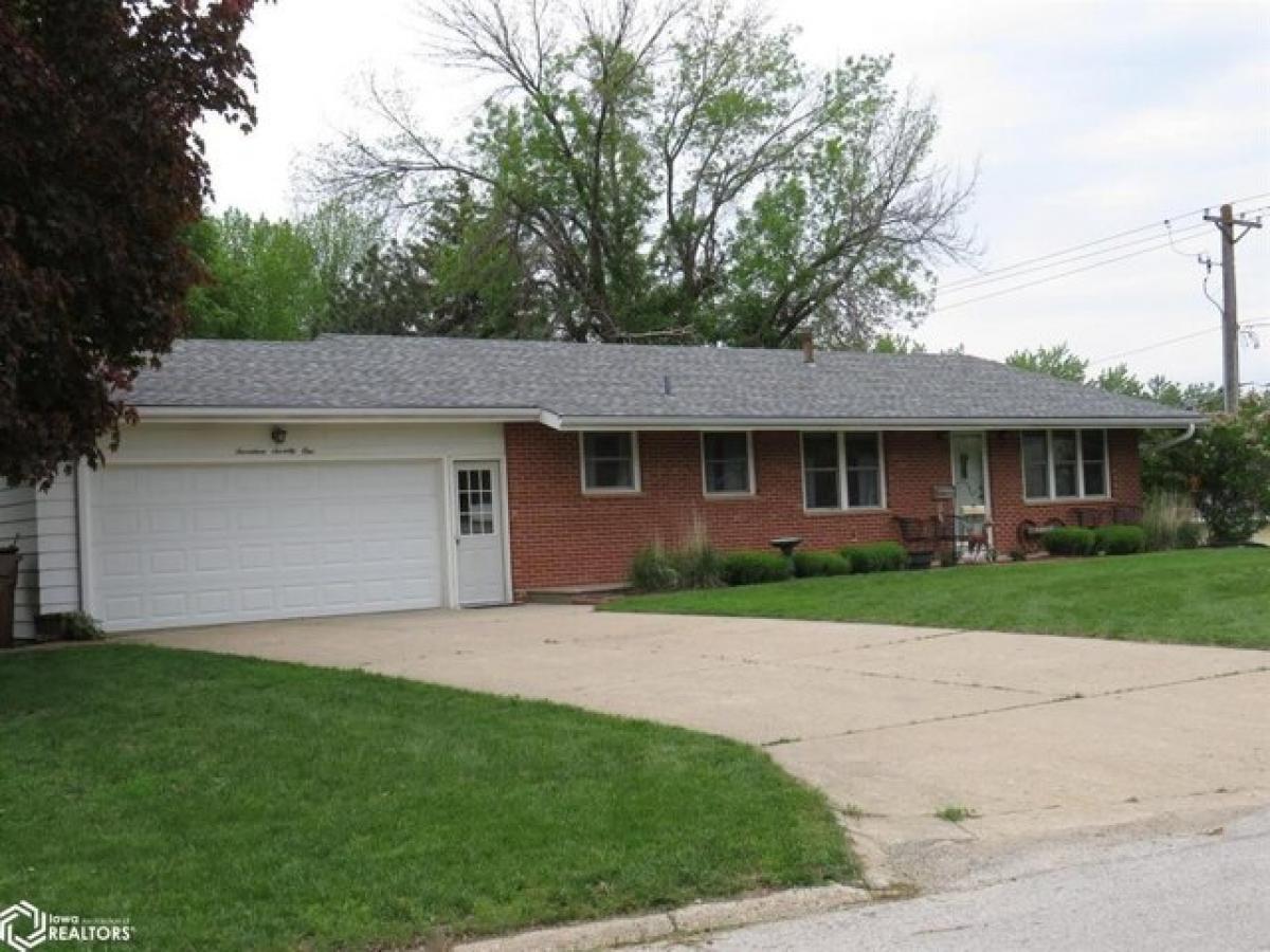 Picture of Home For Sale in Carroll, Iowa, United States