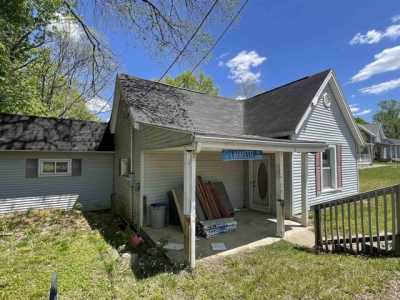 Home For Sale in Oolitic, Indiana