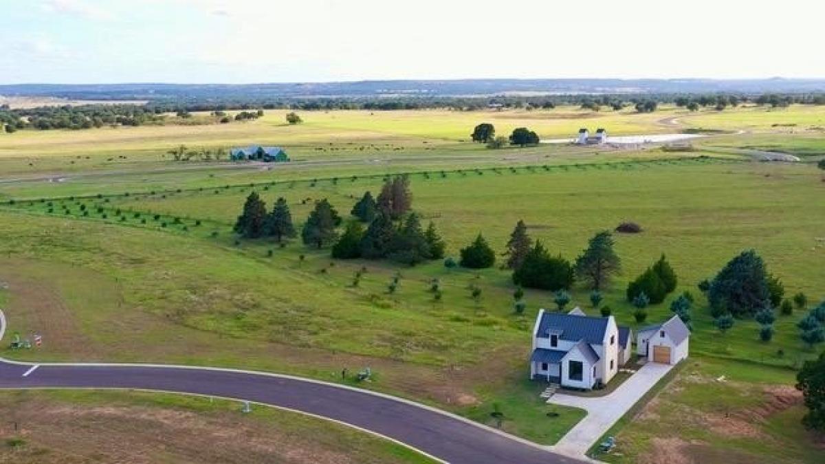 Picture of Residential Land For Sale in Fredericksburg, Texas, United States