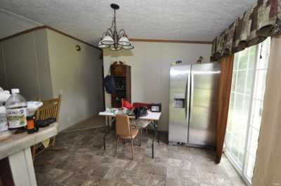 Home For Sale in Farmland, Indiana