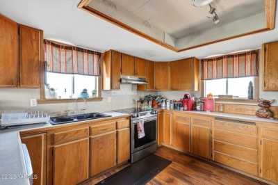 Home For Sale in Selah, Washington