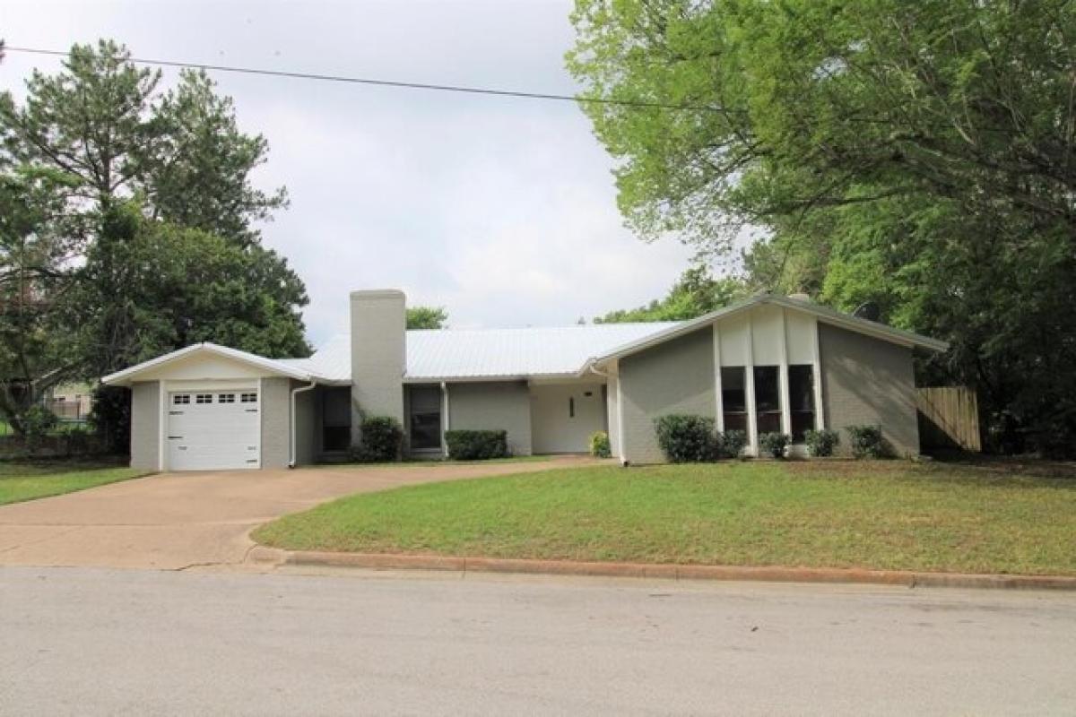 Picture of Home For Sale in Athens, Texas, United States