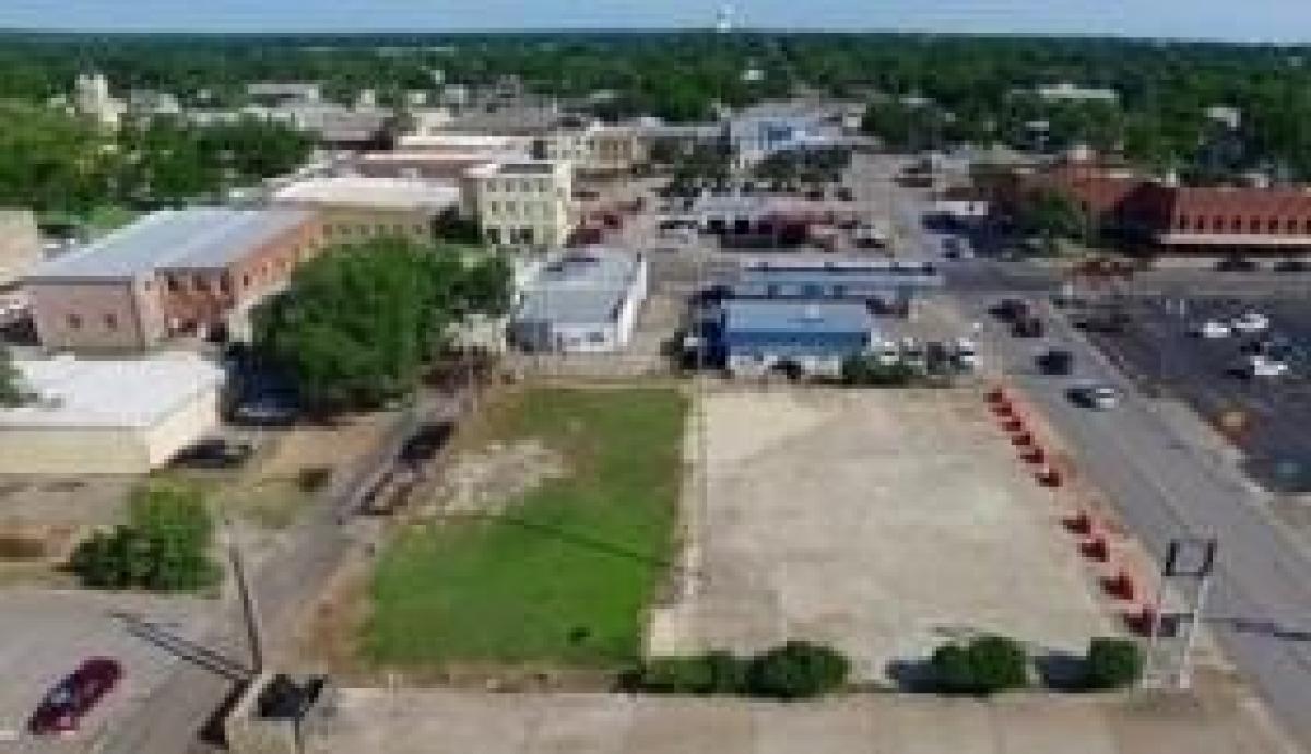 Picture of Residential Land For Sale in La Grange, Texas, United States