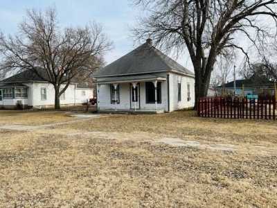 Home For Sale in Arapahoe, Nebraska