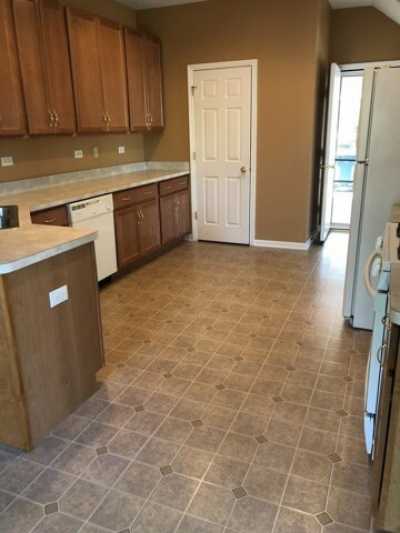 Home For Rent in Crest Hill, Illinois