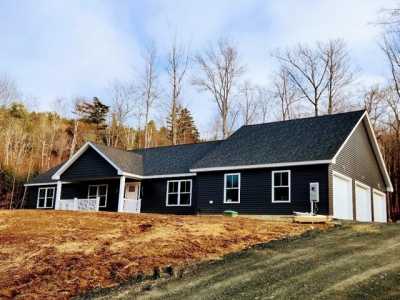 Home For Sale in Sunapee, New Hampshire