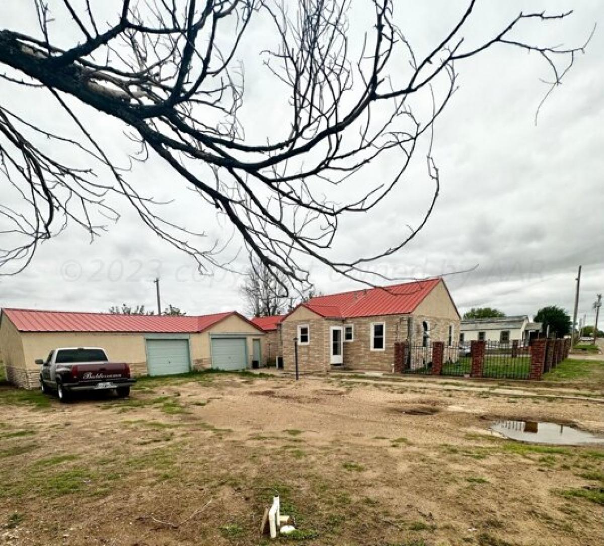 Picture of Home For Sale in Sunray, Texas, United States