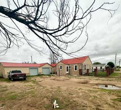 Home For Sale in Sunray, Texas