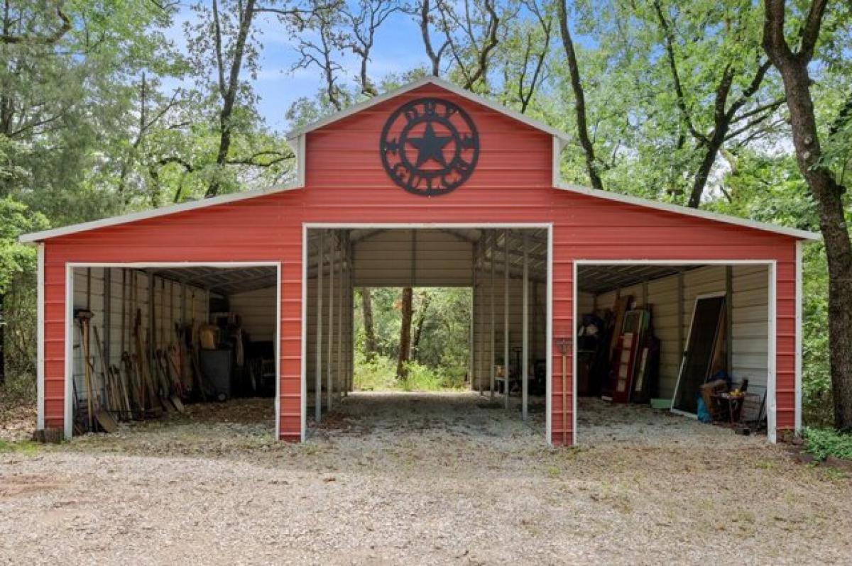 Picture of Home For Sale in Fairfield, Texas, United States