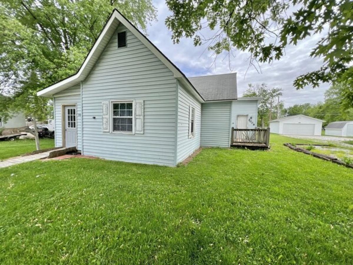 Picture of Home For Sale in Elwood, Indiana, United States