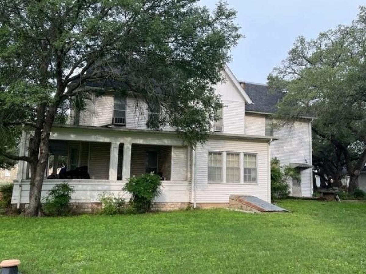 Picture of Home For Sale in Hico, Texas, United States