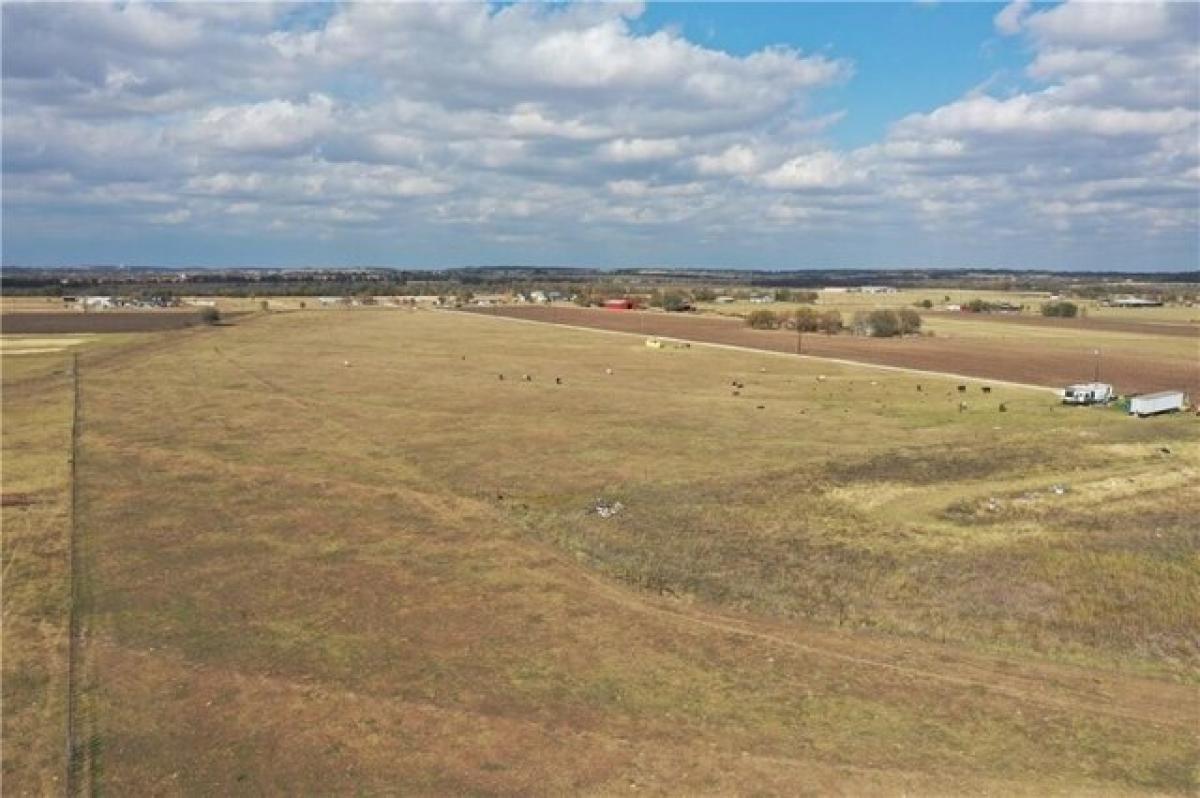 Picture of Residential Land For Sale in Georgetown, Texas, United States