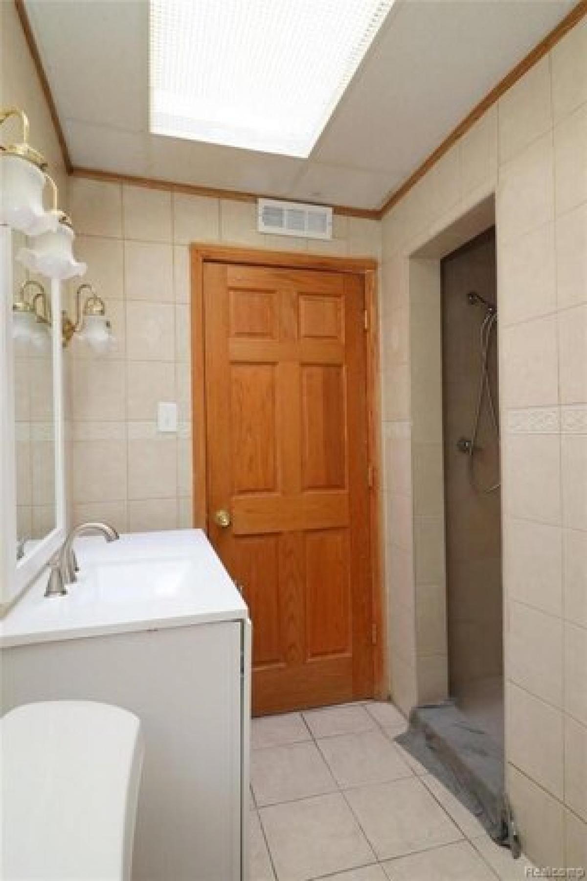 Picture of Apartment For Rent in Dearborn, Michigan, United States