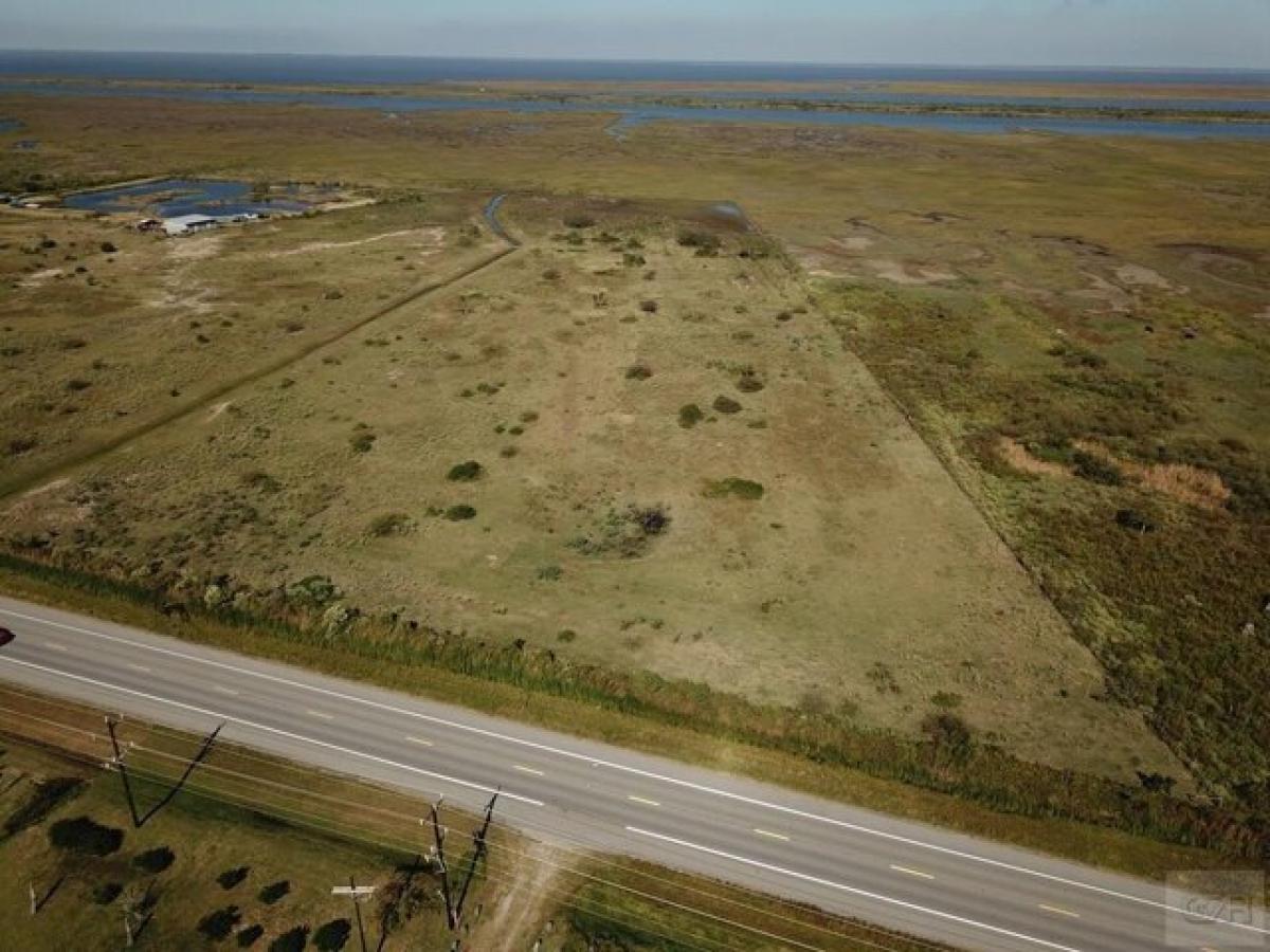 Picture of Residential Land For Sale in Crystal Beach, Texas, United States