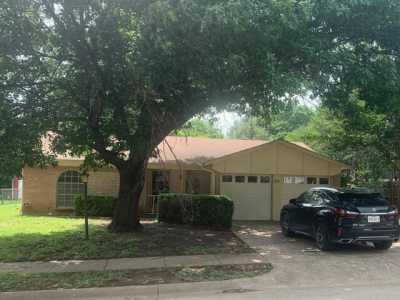 Home For Sale in Crowley, Texas