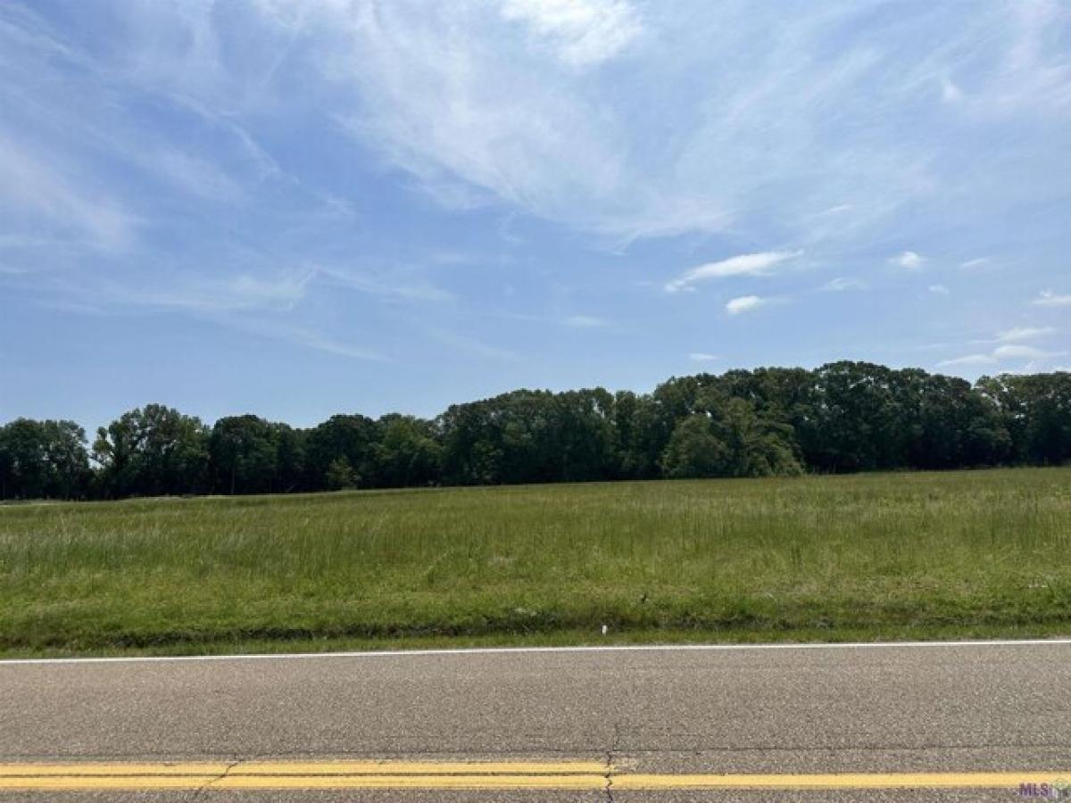 Picture of Residential Land For Sale in Baker, Louisiana, United States