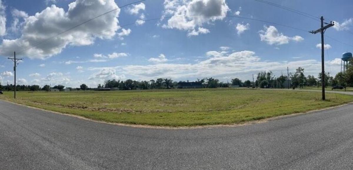 Picture of Residential Land For Sale in Sulphur, Louisiana, United States