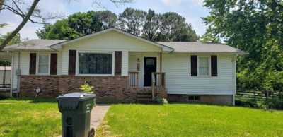 Home For Sale in Oak Grove, Kentucky