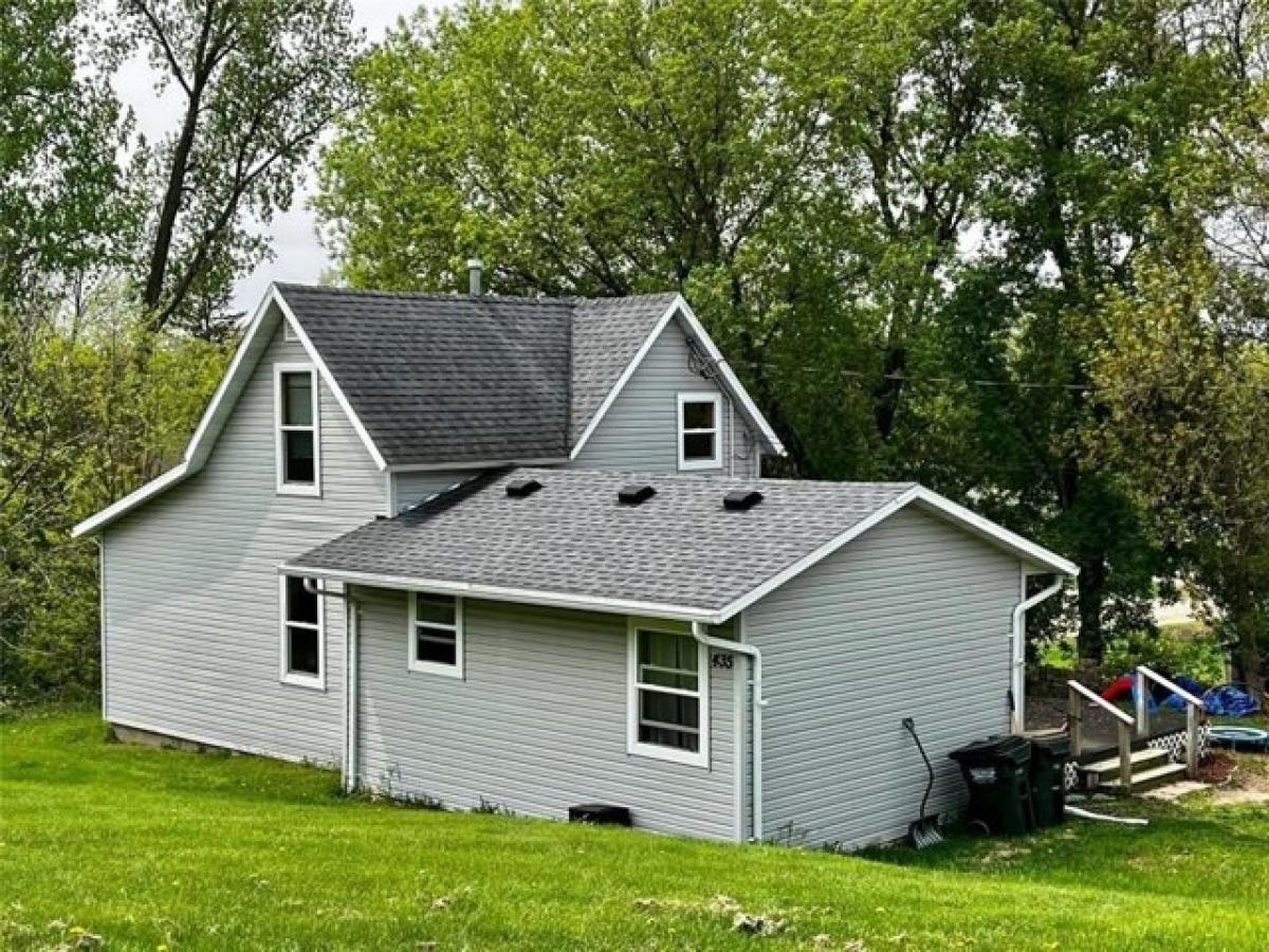 Picture of Home For Sale in Glenwood, Minnesota, United States