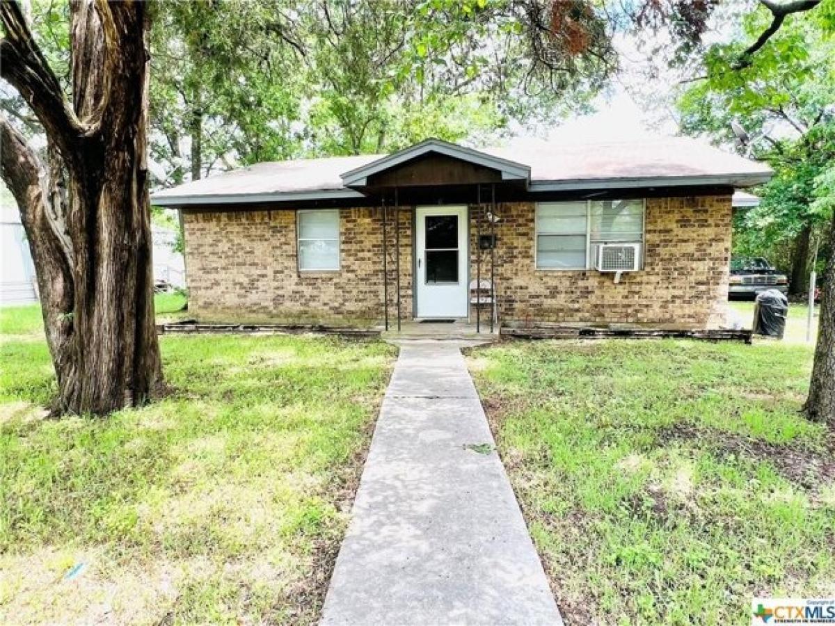 Picture of Home For Sale in Cameron, Texas, United States