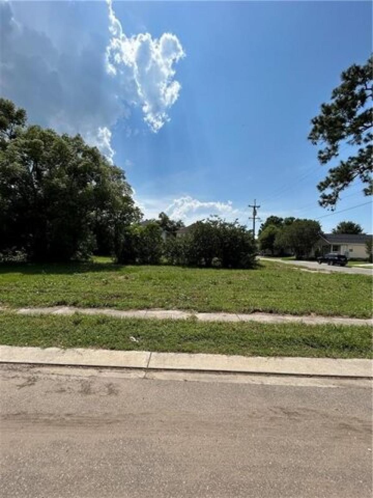 Picture of Residential Land For Sale in New Orleans, Louisiana, United States