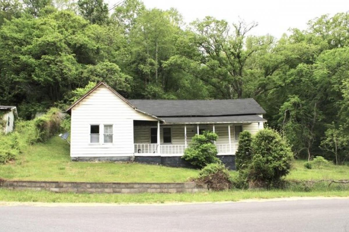 Picture of Home For Sale in Olive Hill, Kentucky, United States