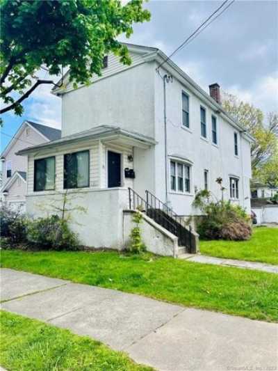 Home For Rent in Bridgeport, Connecticut