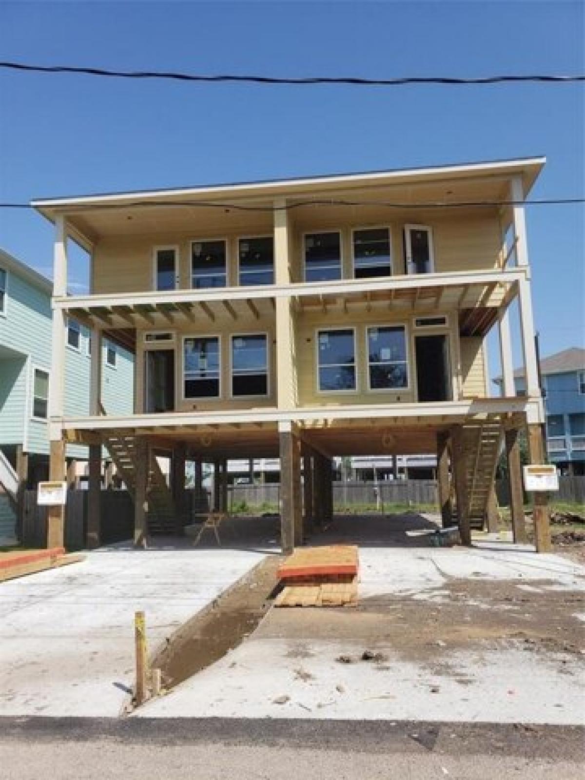 Picture of Home For Sale in La Porte, Texas, United States