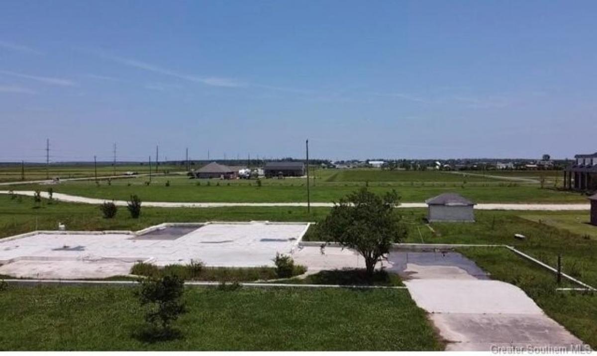 Picture of Residential Land For Sale in Iowa, Louisiana, United States