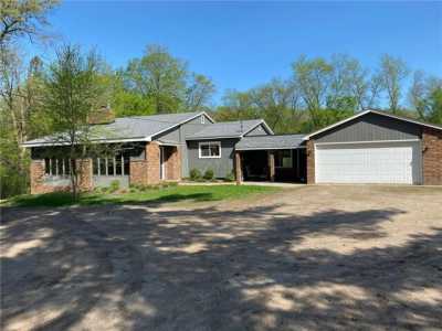 Home For Sale in Forest Lake, Minnesota