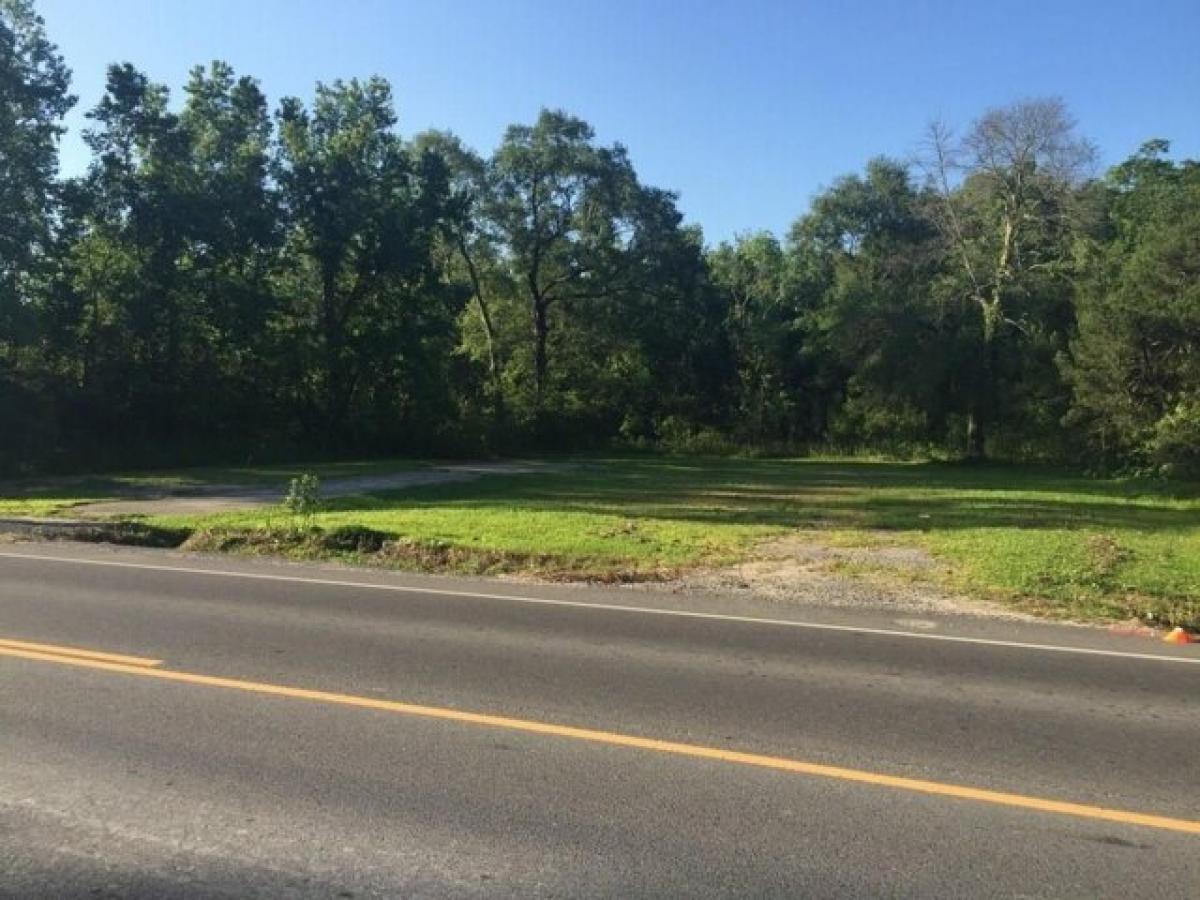 Picture of Residential Land For Sale in Westlake, Louisiana, United States