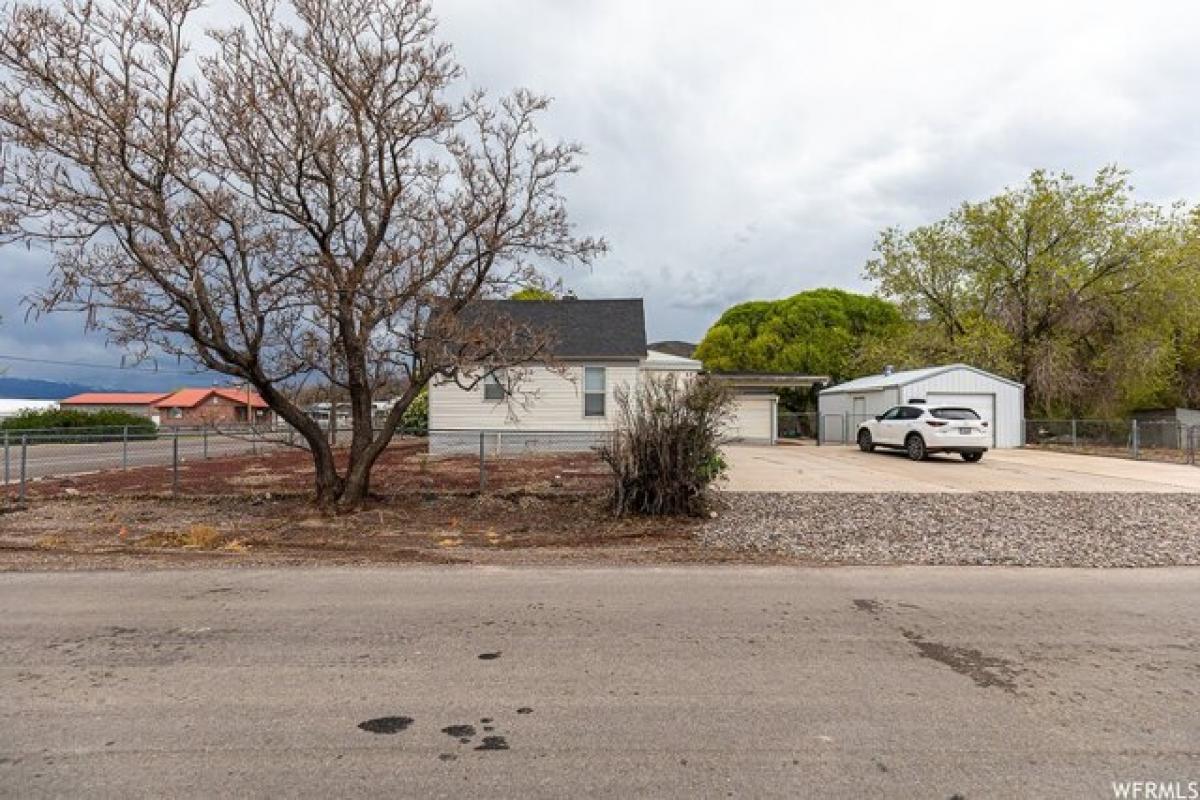 Picture of Home For Sale in Elsinore, Utah, United States