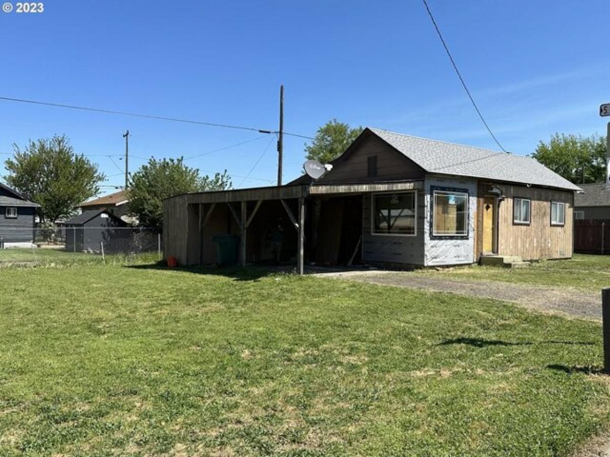 Picture of Home For Sale in Milton Freewater, Oregon, United States