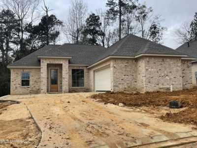 Home For Sale in Pearl, Mississippi