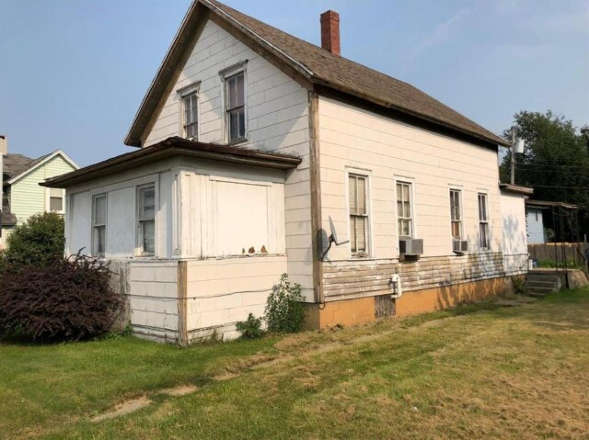 Picture of Home For Sale in La Porte, Indiana, United States
