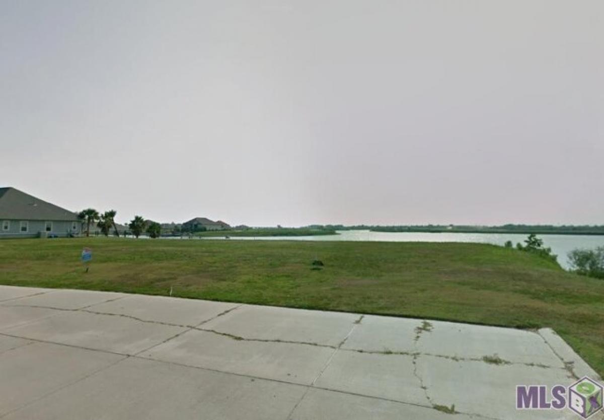 Picture of Residential Land For Sale in Slidell, Louisiana, United States