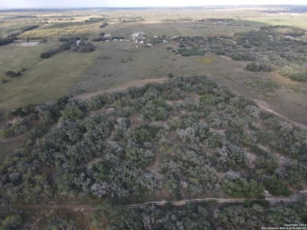 Picture of Residential Land For Sale in Poteet, Texas, United States