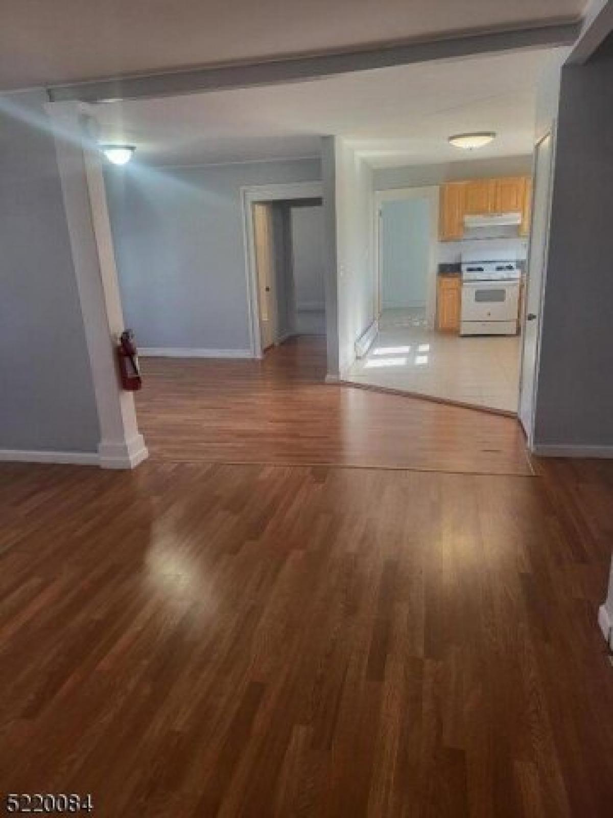 Picture of Apartment For Rent in Roselle, New Jersey, United States