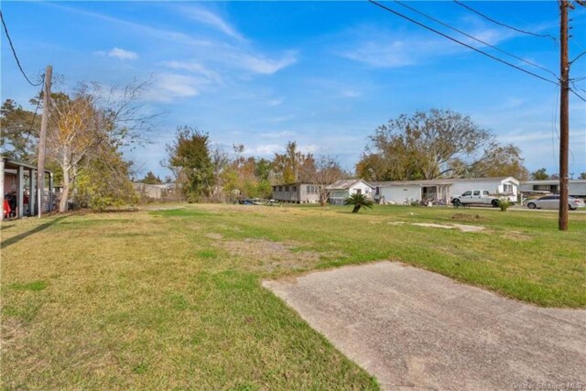 Picture of Residential Land For Sale in Westlake, Louisiana, United States