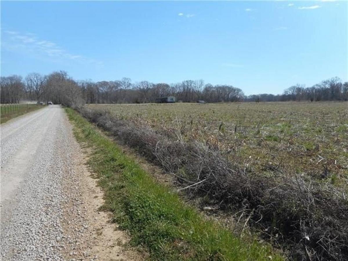 Picture of Residential Land For Sale in Plaucheville, Louisiana, United States