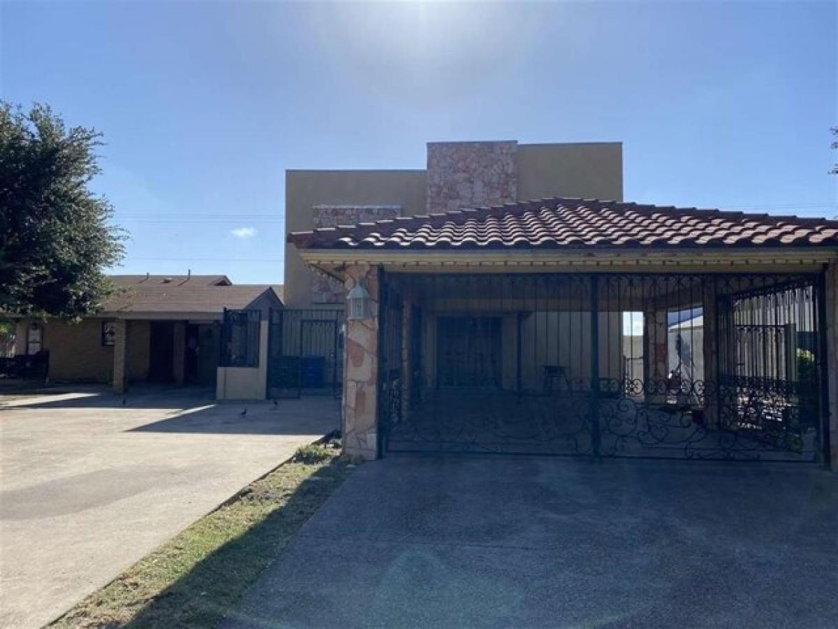 Picture of Home For Sale in Laredo, Texas, United States