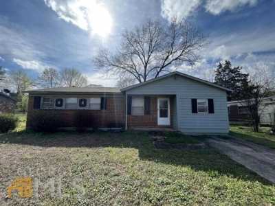 Home For Rent in Riverdale, Georgia