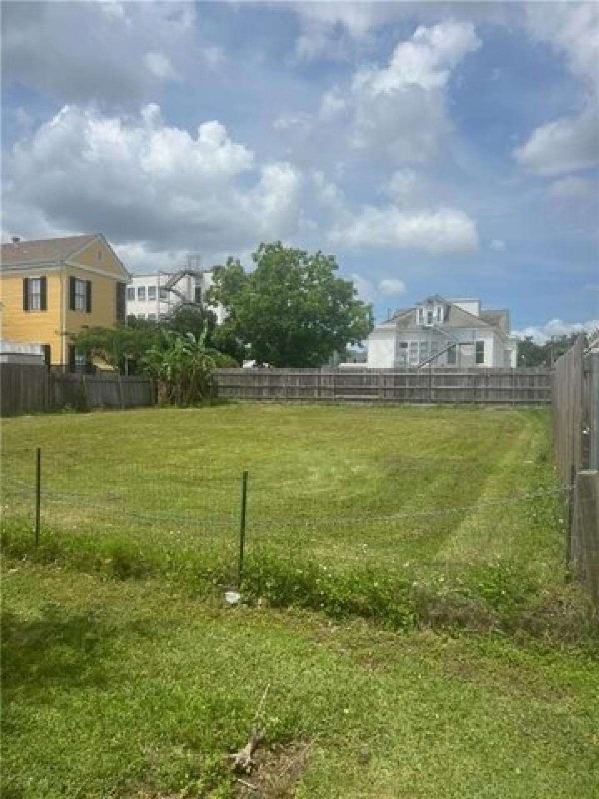 Picture of Residential Land For Sale in New Orleans, Louisiana, United States