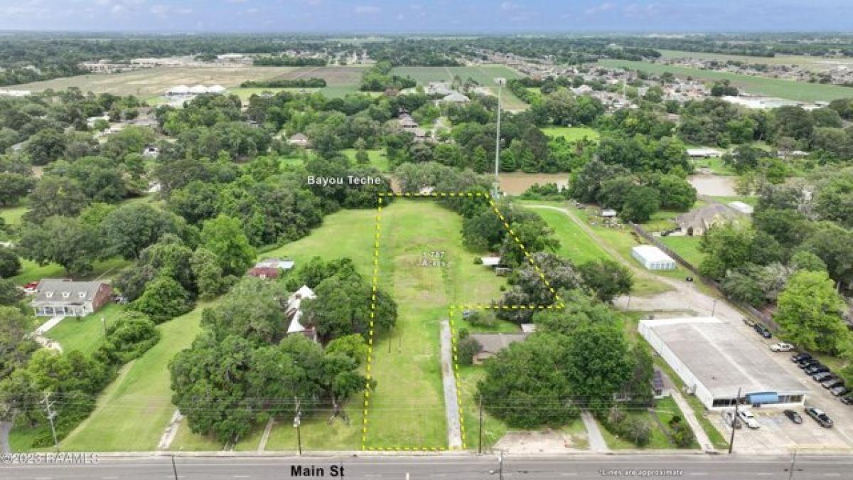 Picture of Residential Land For Sale in New Iberia, Louisiana, United States