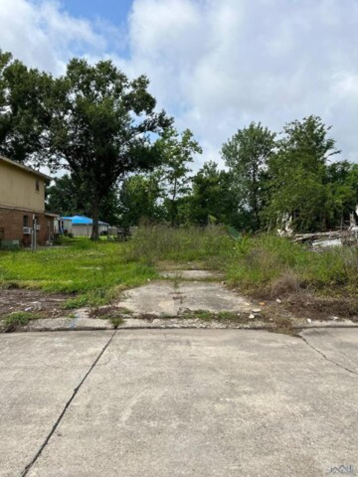 Picture of Residential Land For Sale in Houma, Louisiana, United States